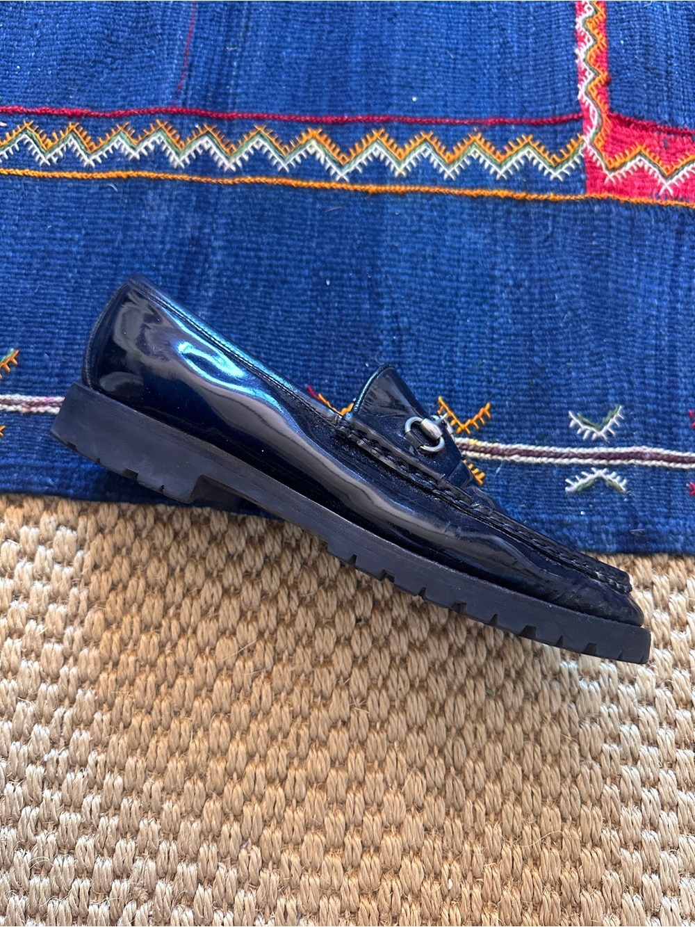 ONLY RIGHT SHOE Gucci Black Patent Leather Horsebit Loafer with Silver Hardware - Picture 2 of 4